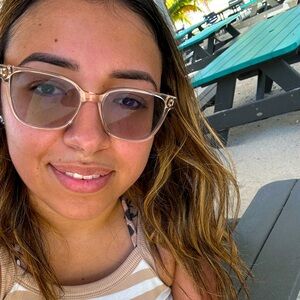 Meet your Posher, Karla